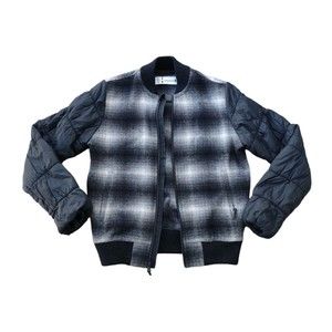 SMARTWOOL Ibera Merino Wool Jacket, Women's XS- Casual Zip, Puffy Black Sleeves